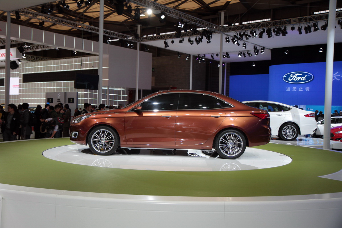 福特Escort車展高清大圖