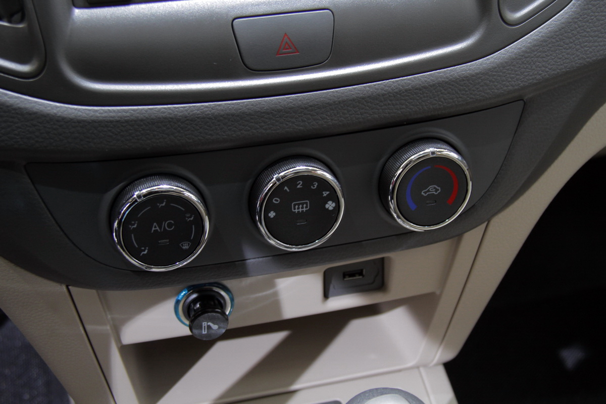 奇瑞E5車展高清大圖