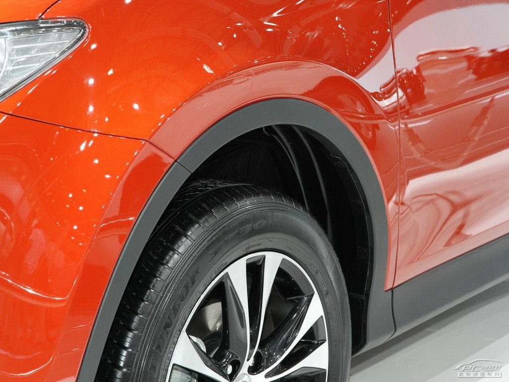 RAV4榮放外觀高清大圖