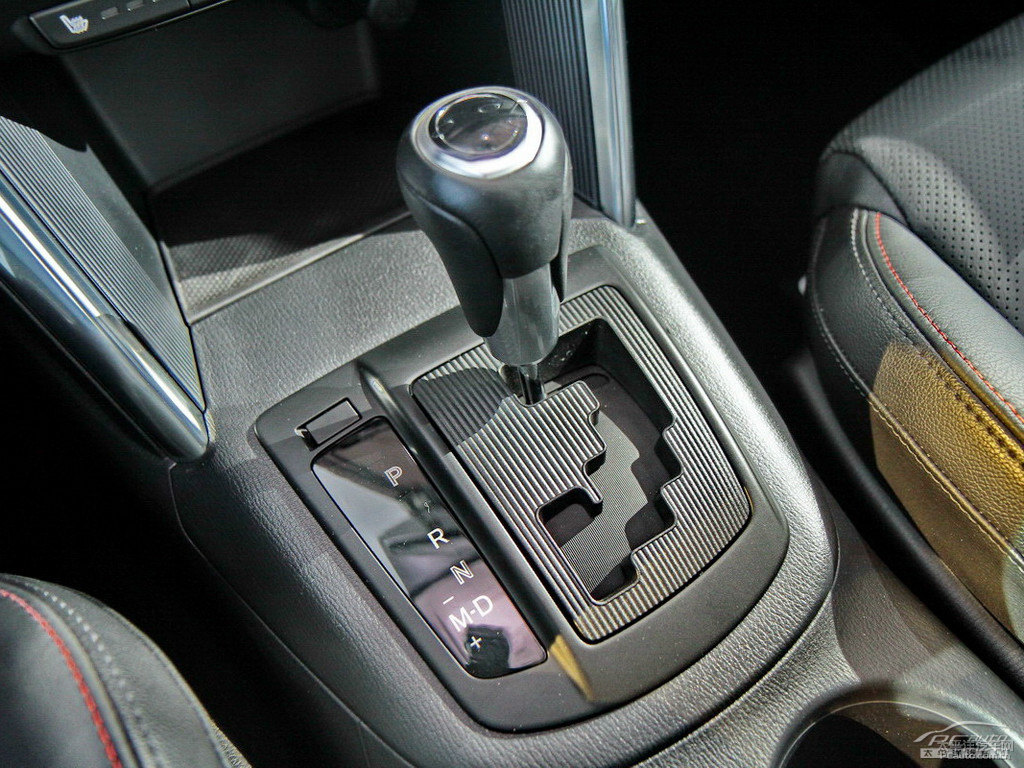 珠光白馬自達(dá)CX-5中控內(nèi)飾圖片