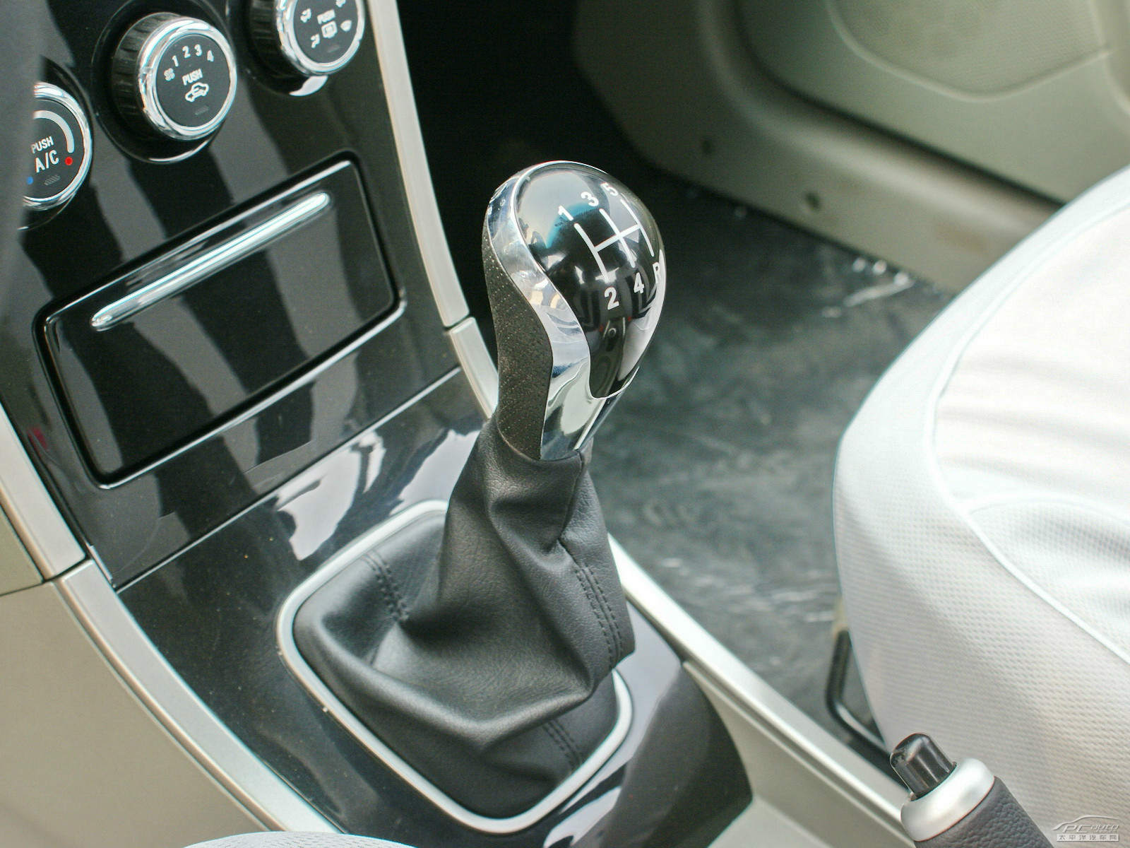 吉利SC3內(nèi)飾高清大圖