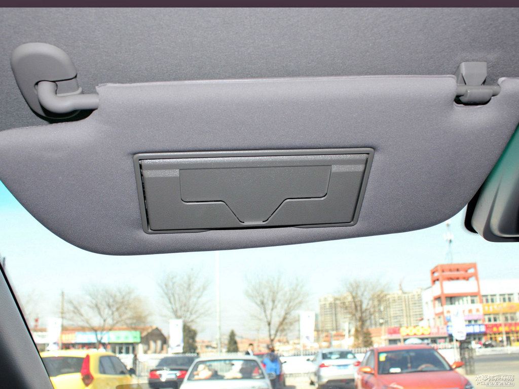 ɰ׼{ǽݴ7 SUV܇(ni)DƬ