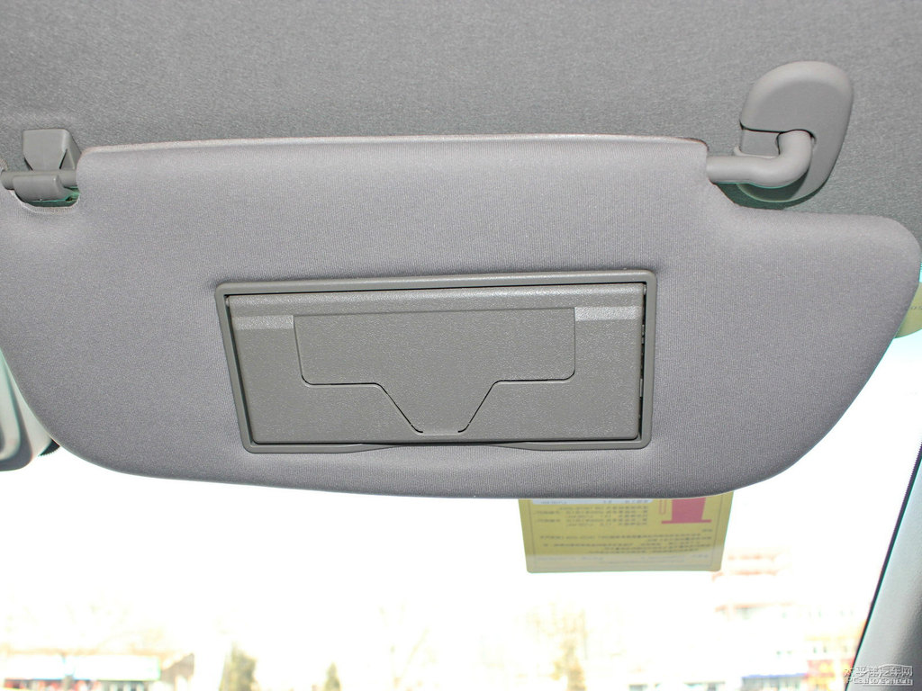 ɰ׼{ǽݴ7 SUV܇(ni)DƬ