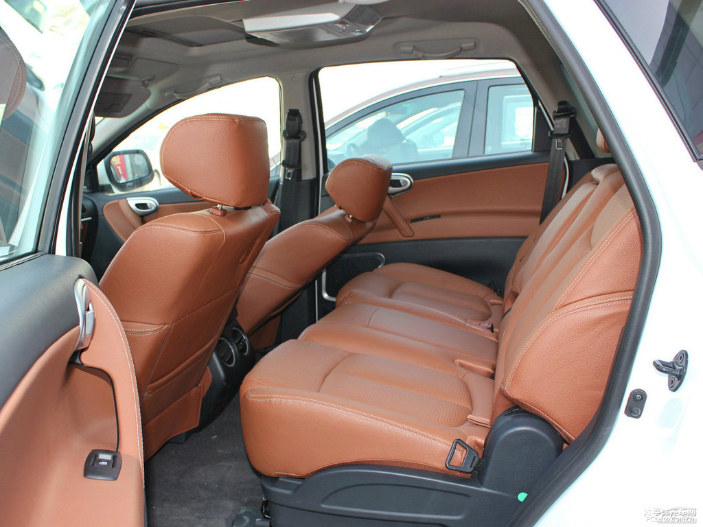 ɰ׼{ǽݴ7 SUV{˿ggDƬ