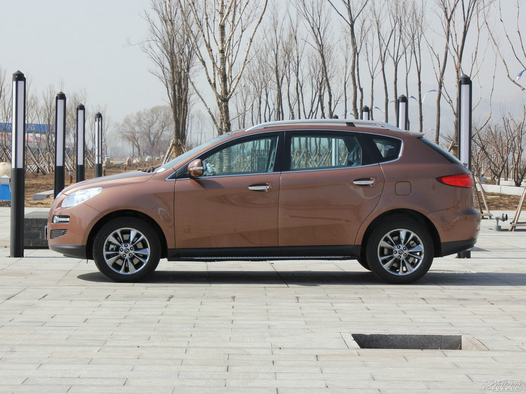 Kȼ{ǽݴ7 SUV܇^^DƬ
