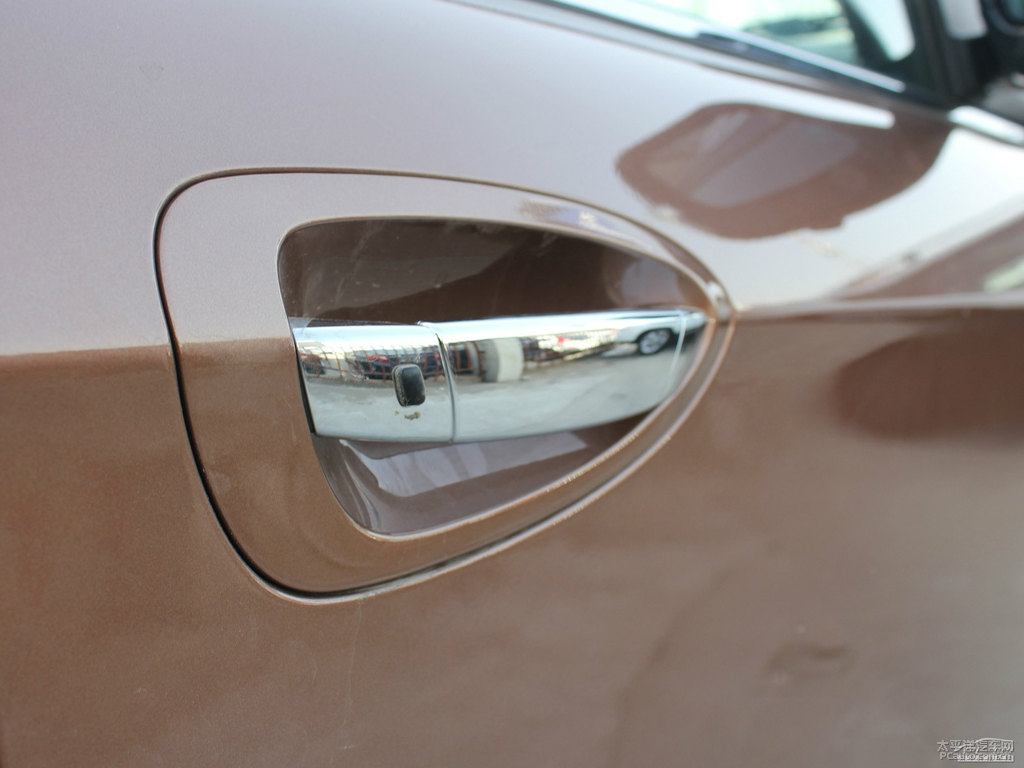 Kȼ{ǽݴ7 SUV܇^DƬ