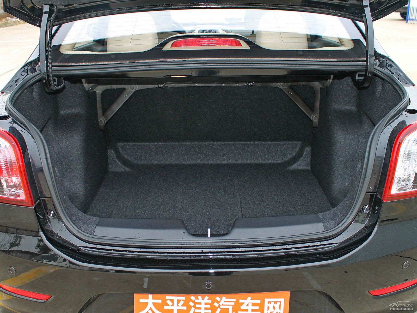 寶駿630空間高清大圖