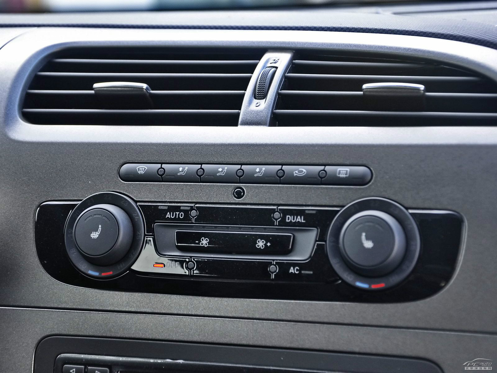 西雅特Leon內飾高清大圖