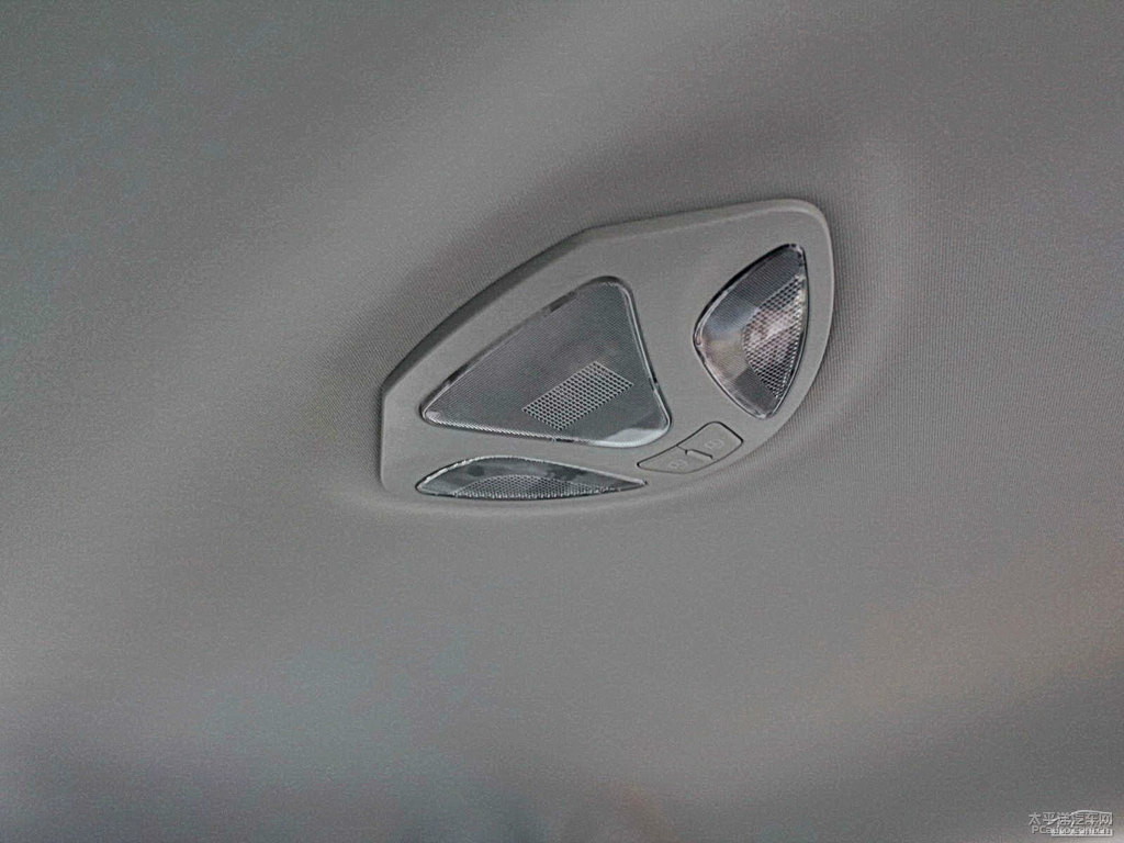 象牙白傳祺GS5車廂內(nèi)飾圖片
