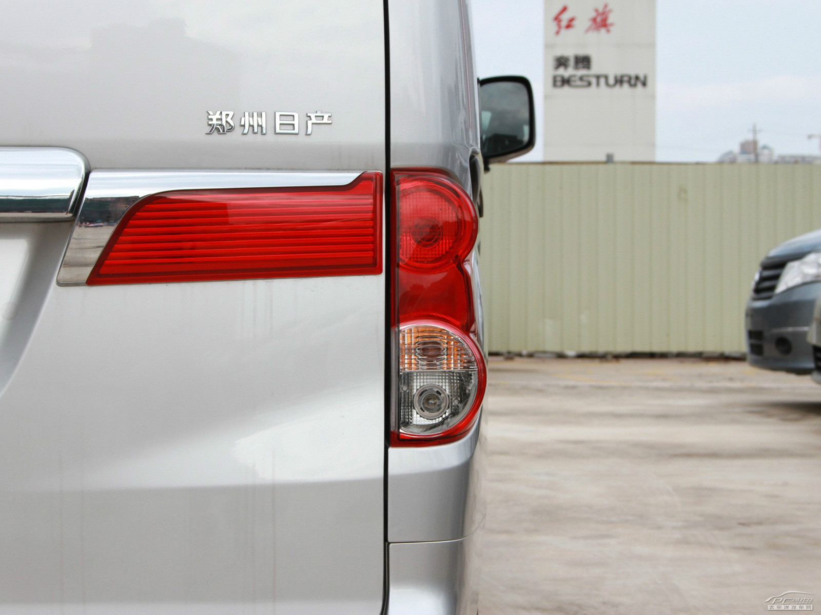 日產(chǎn)NV200外觀高清大圖