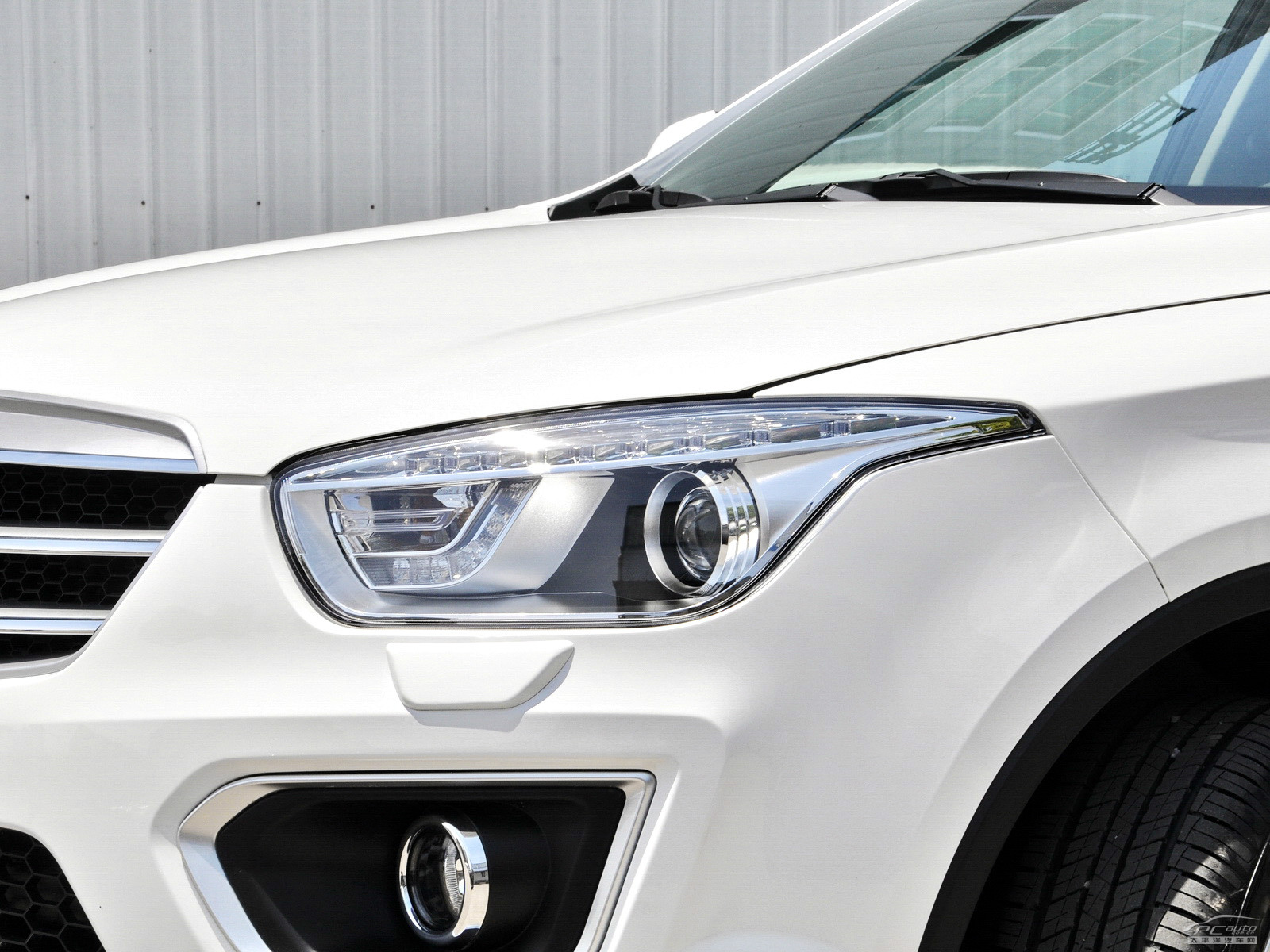 奔騰X80外觀高清大圖