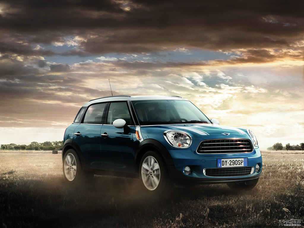 MINI COUNTRYMAN^DƬ