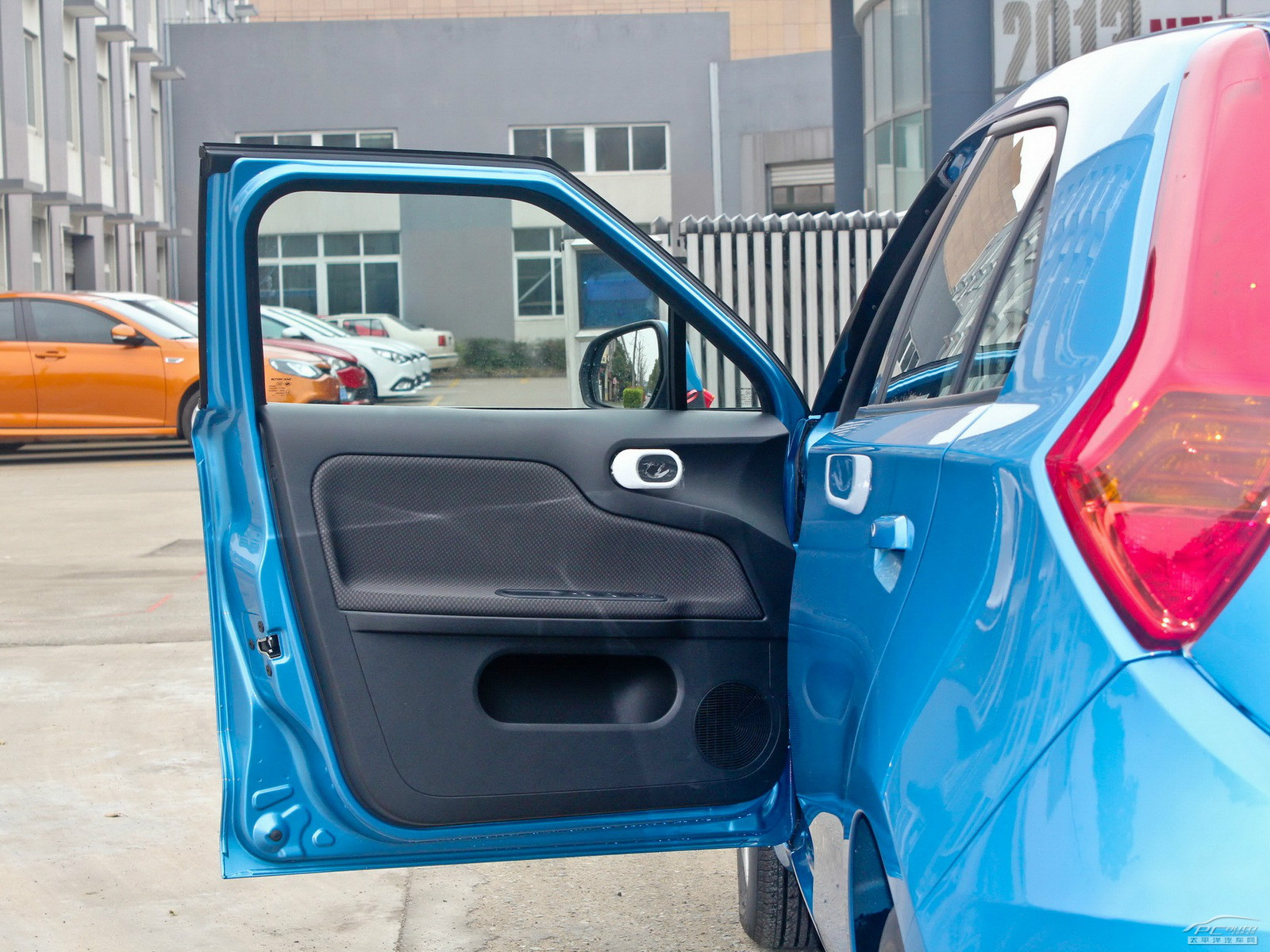 名爵3內(nèi)飾高清大圖