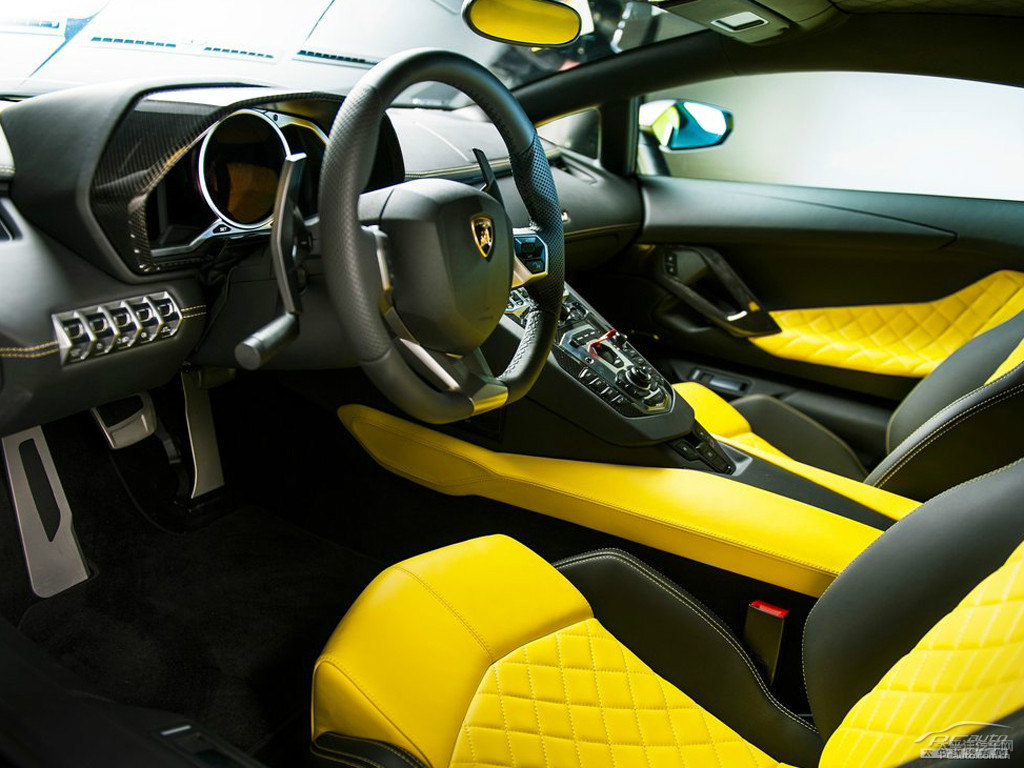 Aventador內(nèi)飾圖片