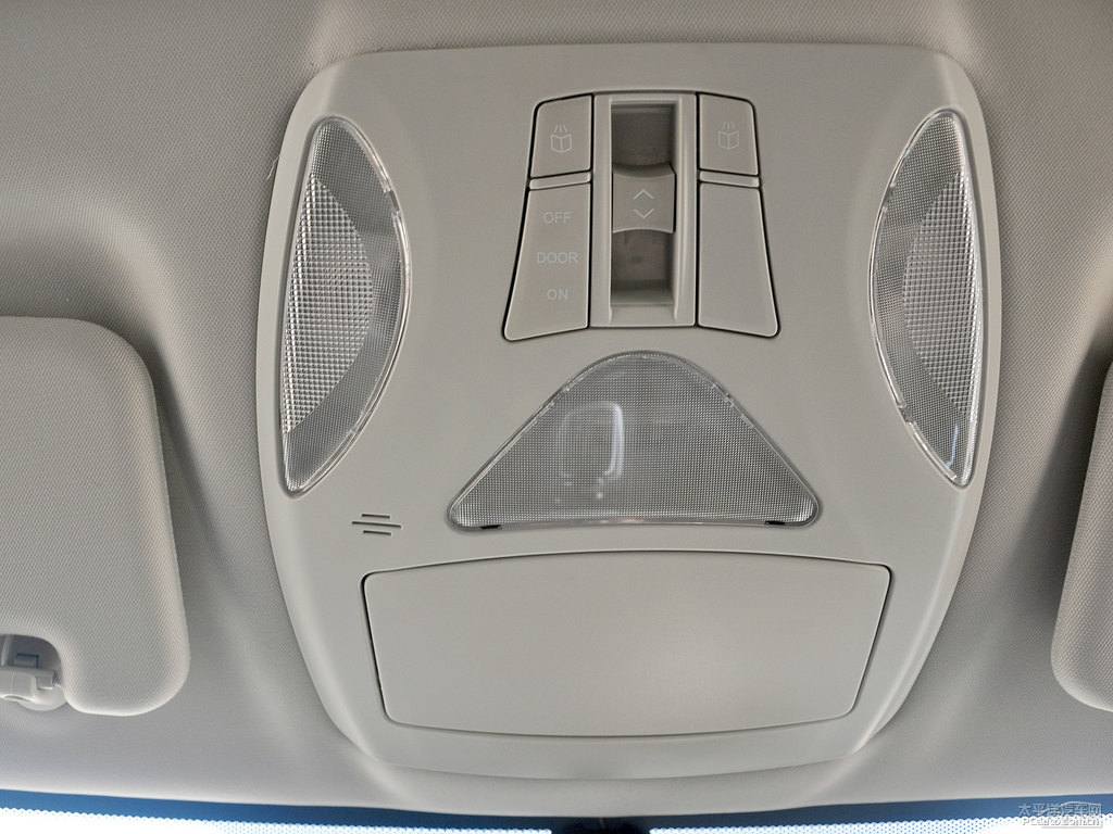 雅典黑傳祺GS5車廂內(nèi)飾圖片