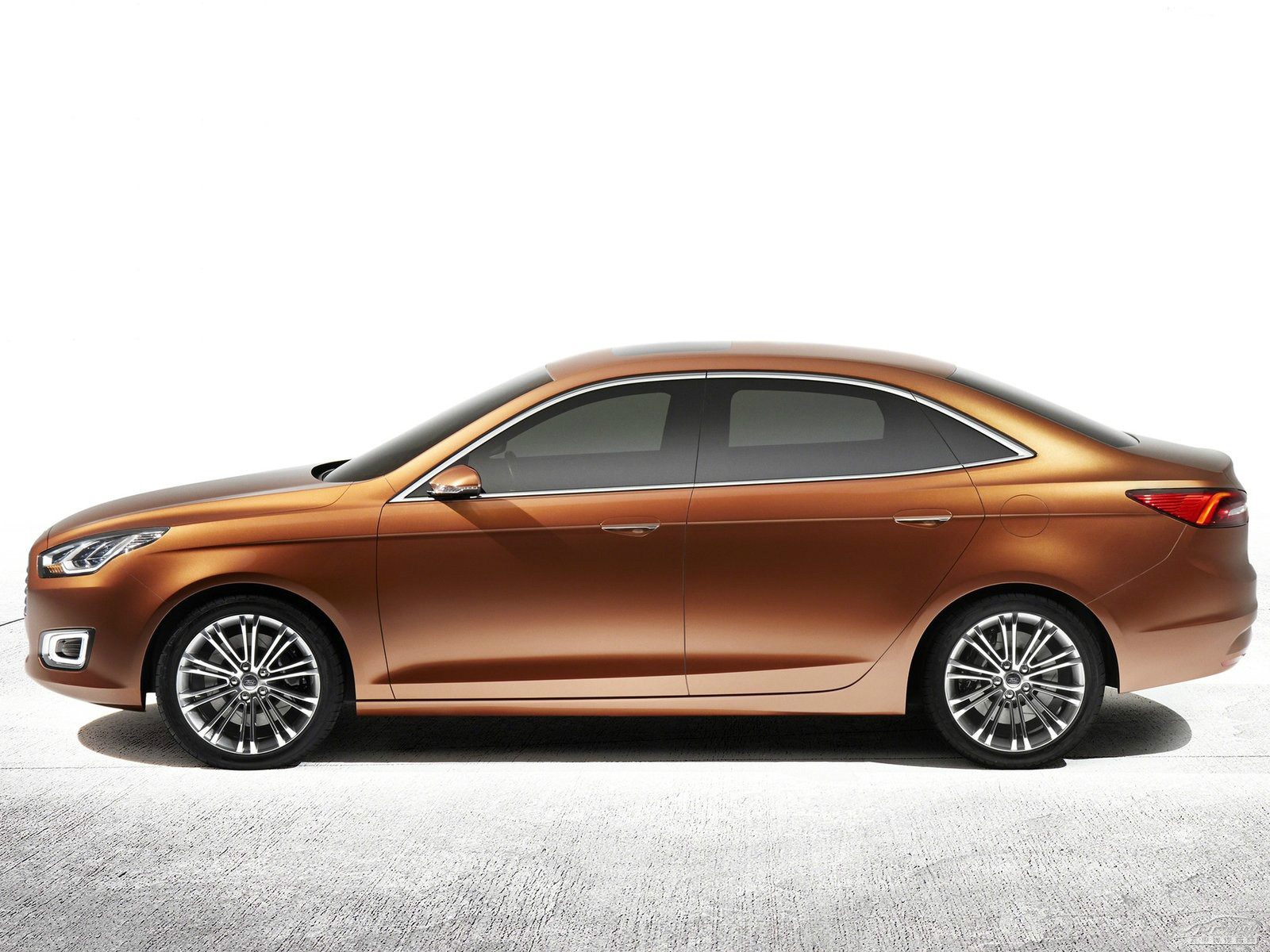 福特Escort外觀高清大圖