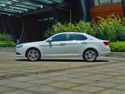 2013款 2.0T 豪華版 2013款 2.0T 豪華版