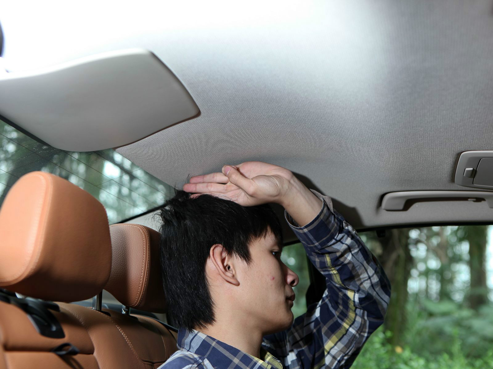 寶馬3系空間高清大圖