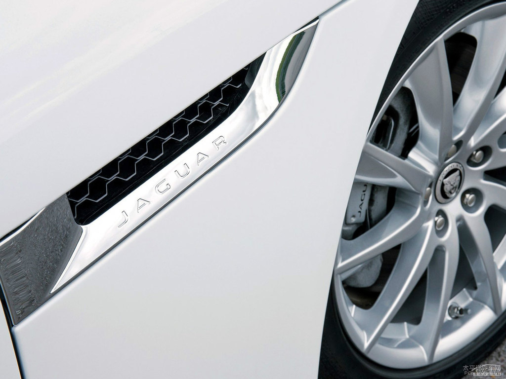 ݱF-TYPE^DƬ