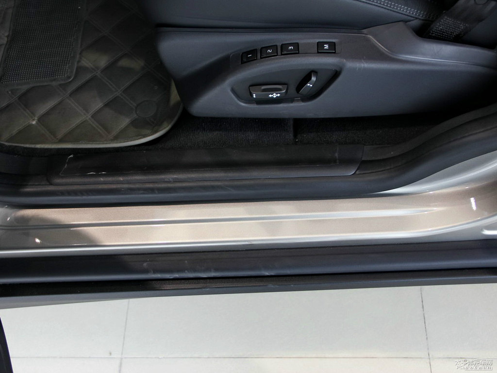 ؐ֠XC60(M(jn))(ni)DƬ