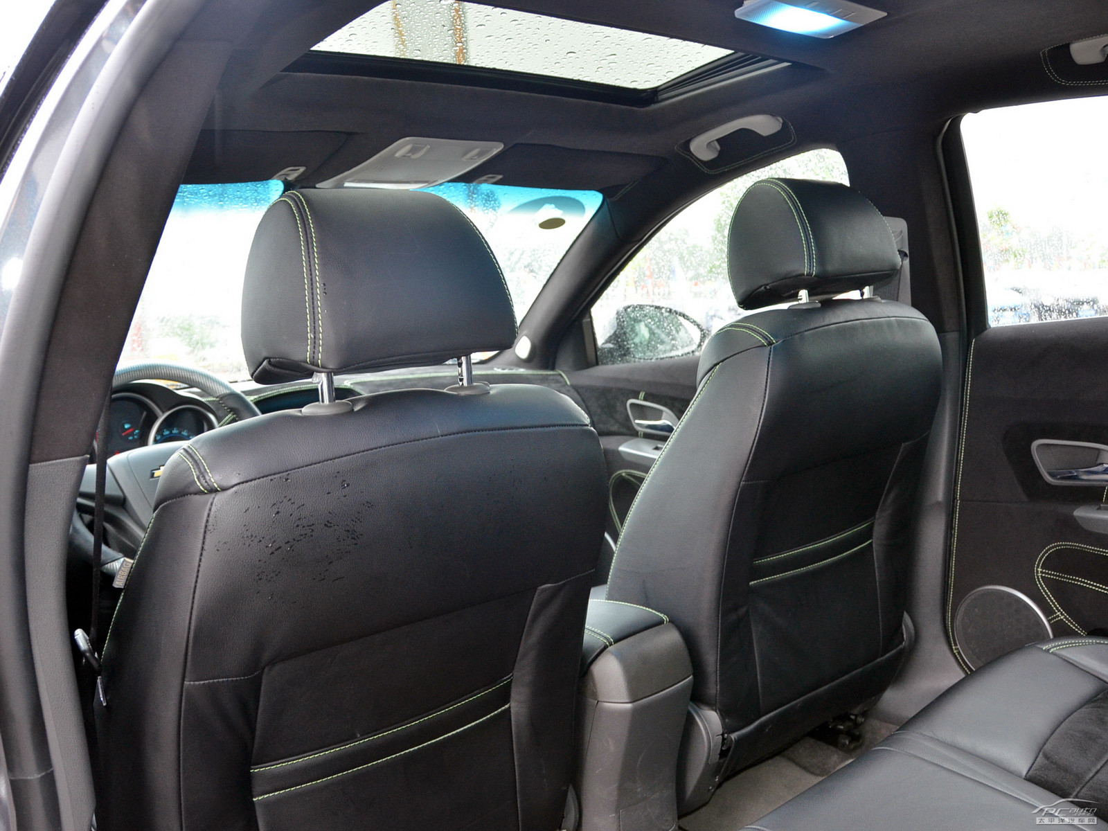 科魯茲內(nèi)飾高清大圖