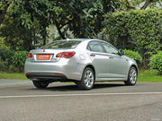 2013款 550D 1.8T AT 品臻版 2013款 550D 1.8T AT 品臻版