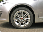 2013款 550D 1.8T AT 品臻版 2013款 550D 1.8T AT 品臻版