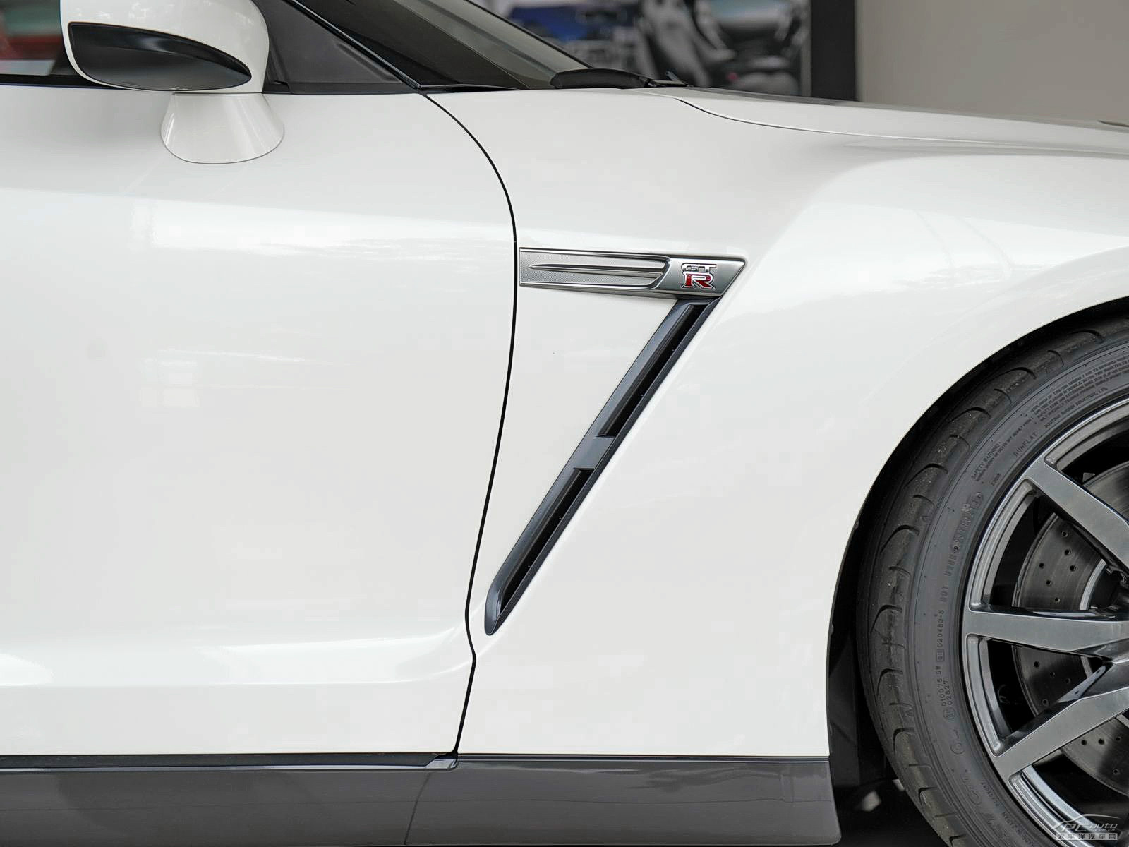 日產(chǎn)GT-R外觀高清大圖