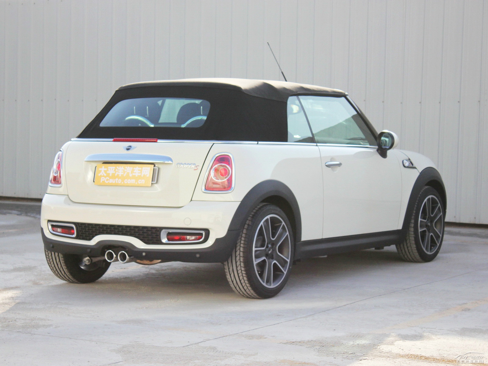 MINI CABRIO外觀高清大圖