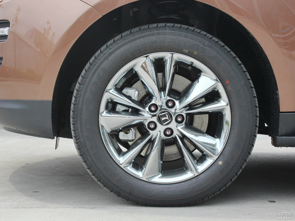 Kȼ{ǽݴ7 SUV܇^DƬ