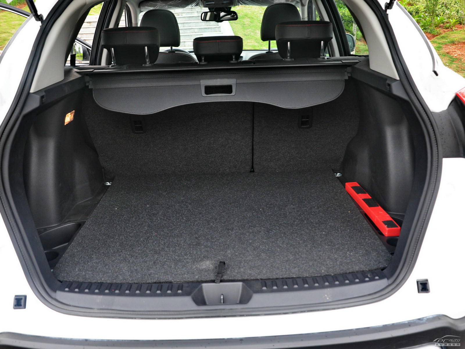 奔騰X80空間高清大圖