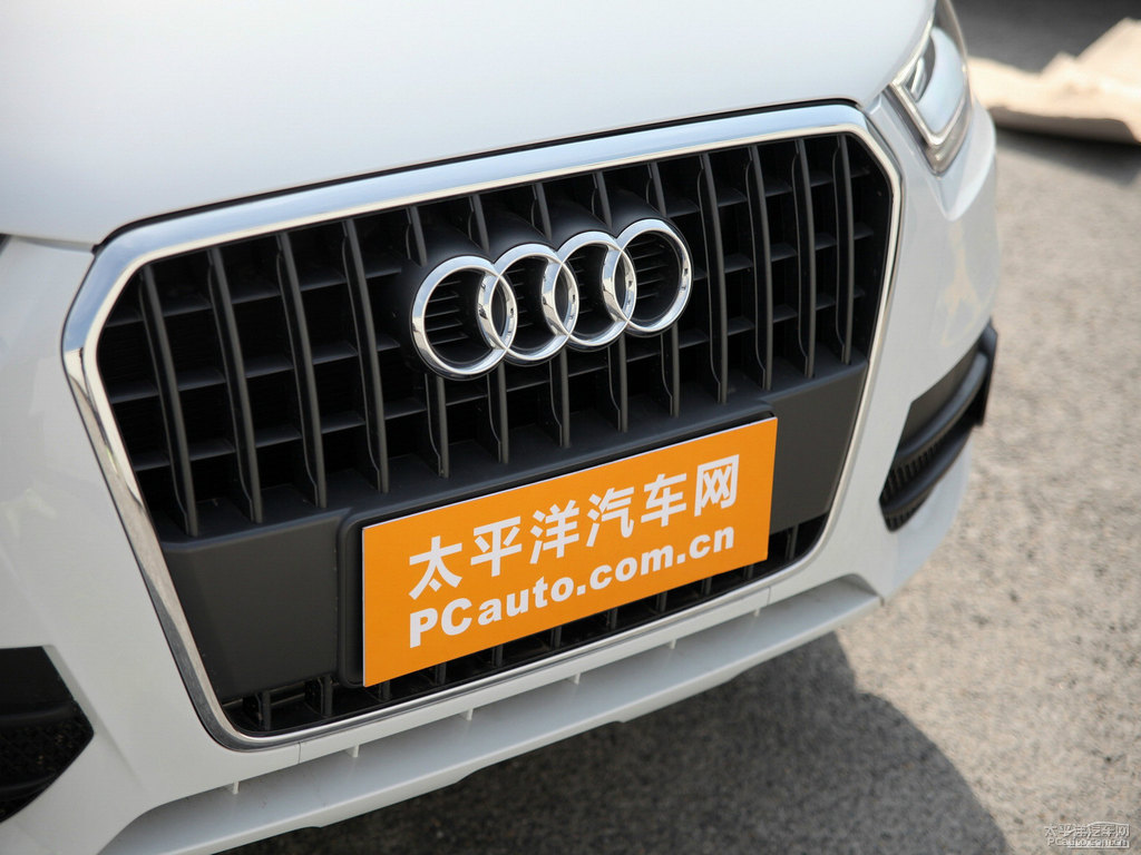 冰川白奧迪Q3車頭外觀圖片