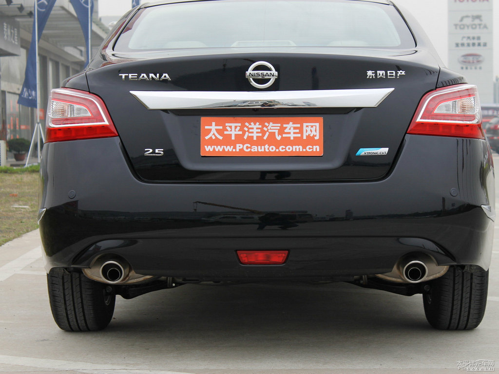 碧玉黑天籟車尾外觀圖片