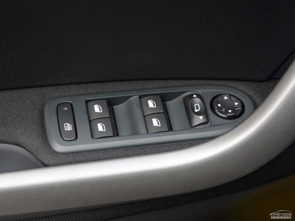 皓月灰標致408車廂內(nèi)飾圖片