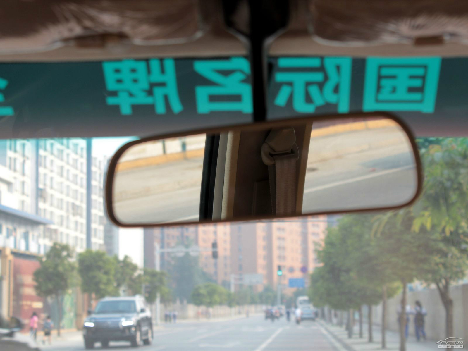 雷龍內(nèi)飾高清大圖