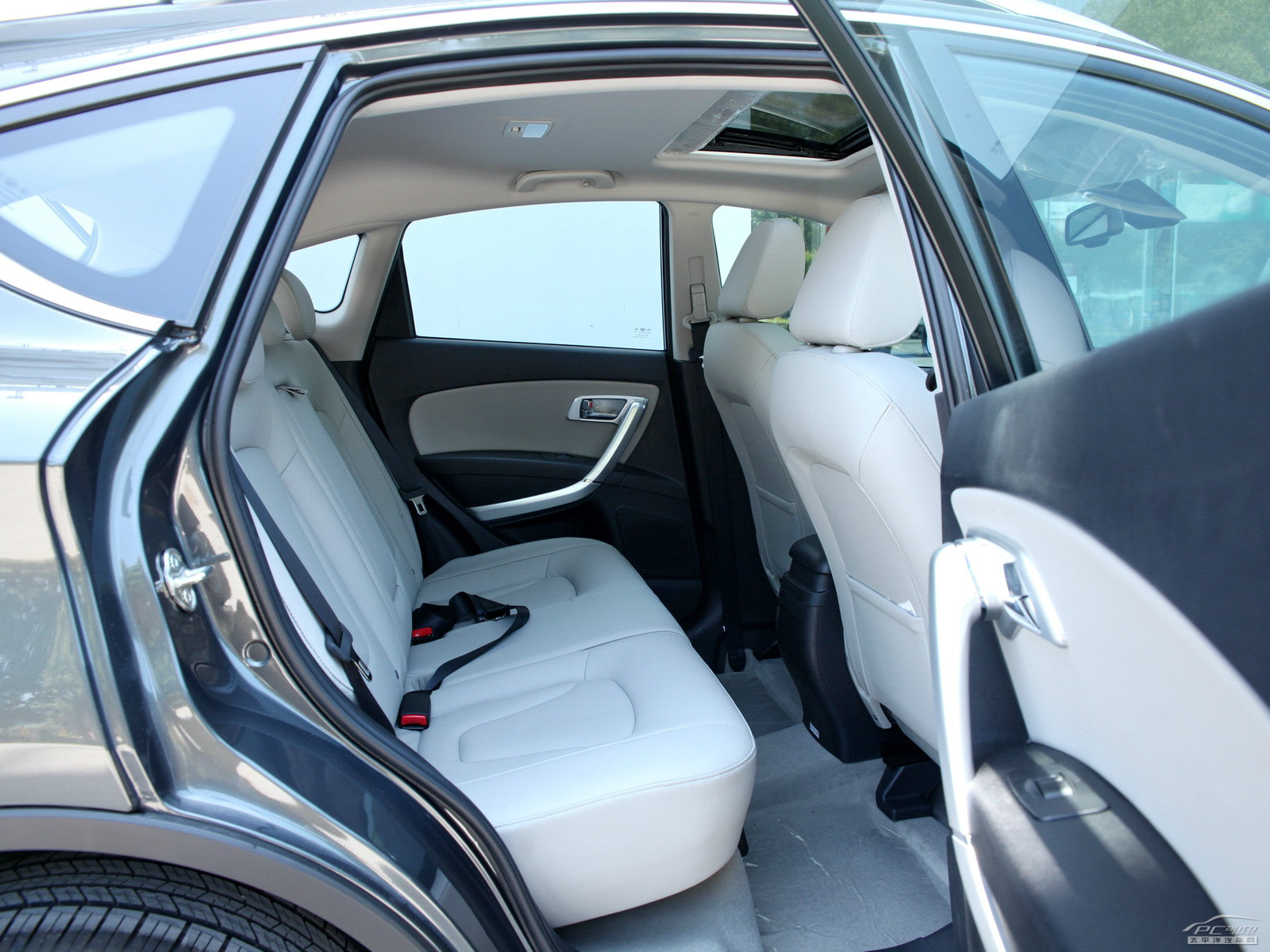 奔騰X80空間高清大圖