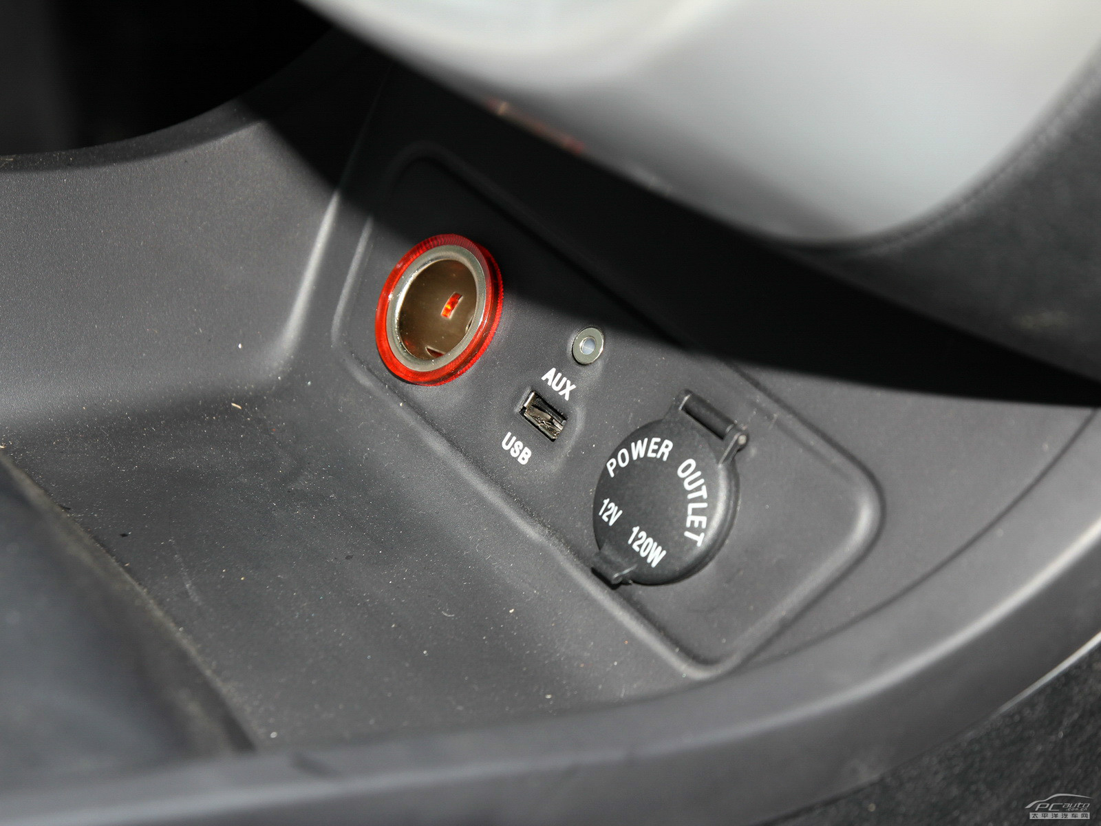 奔騰X80空間高清大圖