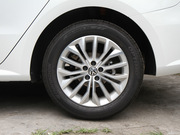 2013款 1.6L 自動(dòng)豪華版 2013款 1.6L 自動(dòng)豪華版