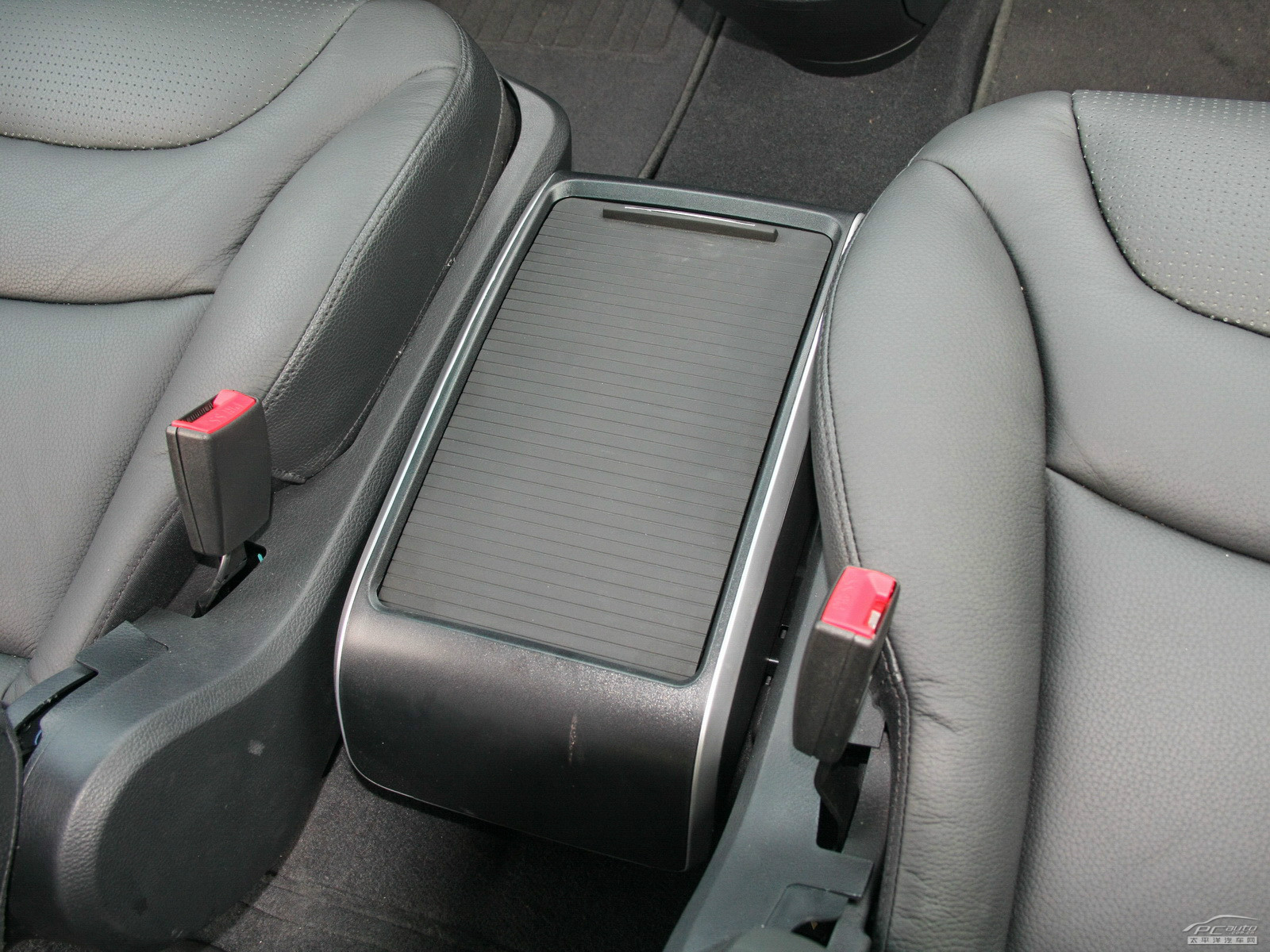 納智捷大7 MPV空間高清大圖