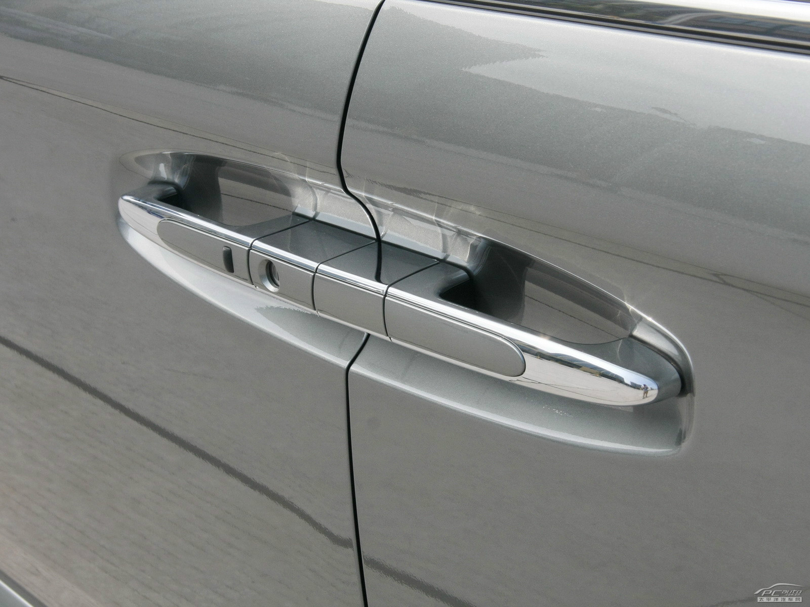 納智捷大7 MPV外觀高清大圖