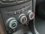 2013款 2.0L 手動兩驅(qū)智享版 2013款 2.0L 手動兩驅(qū)智享版