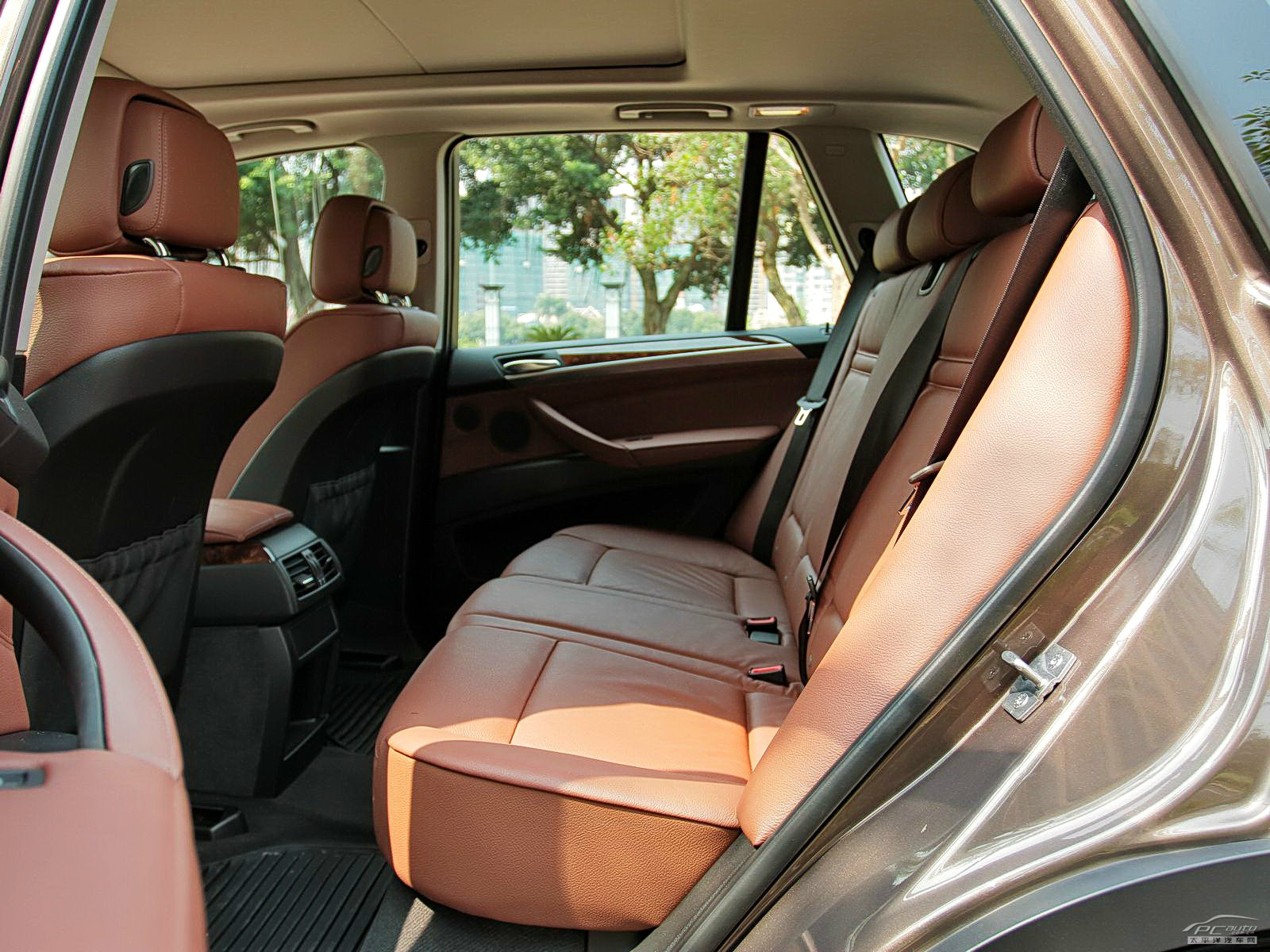 寶馬X5(進(jìn)口)空間高清大圖