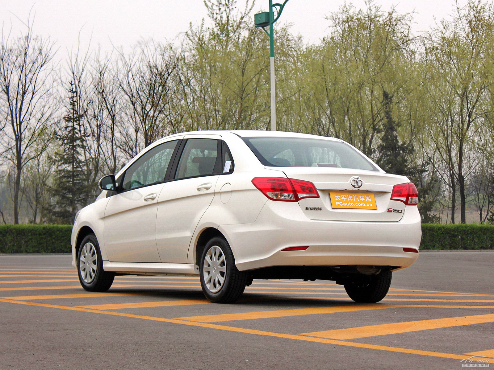 北京汽車(chē)E系列外觀高清大圖