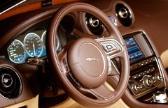 皇家騎士 捷豹XJL