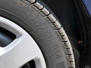 2012款 1.0L 手動(dòng)舒適型 2012款 1.0L 手動(dòng)舒適型