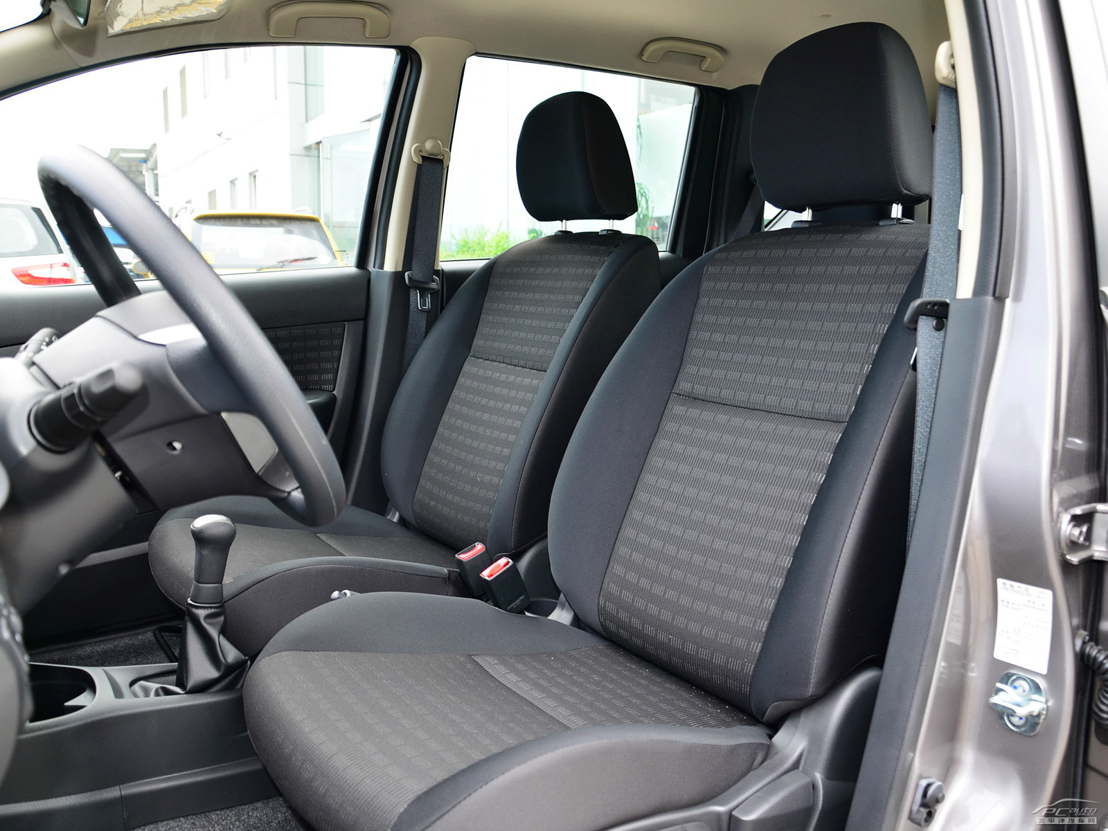 驪威內(nèi)飾高清大圖