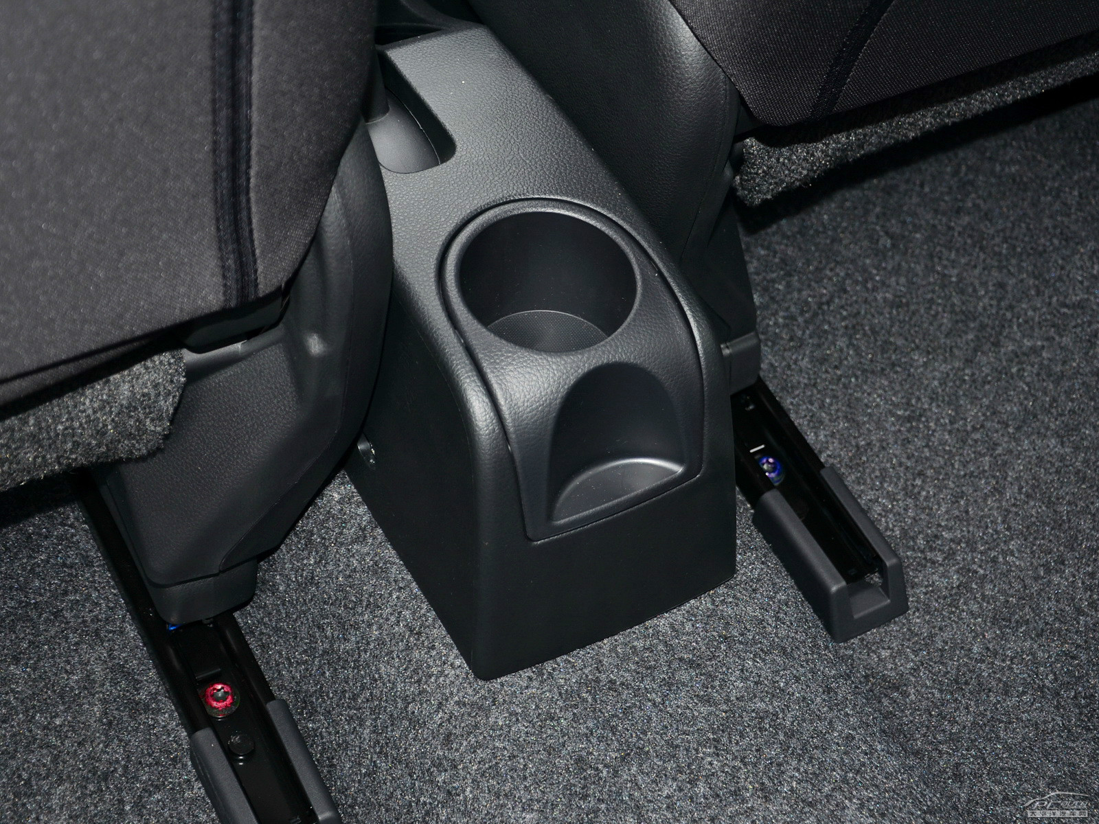 驪威內(nèi)飾高清大圖