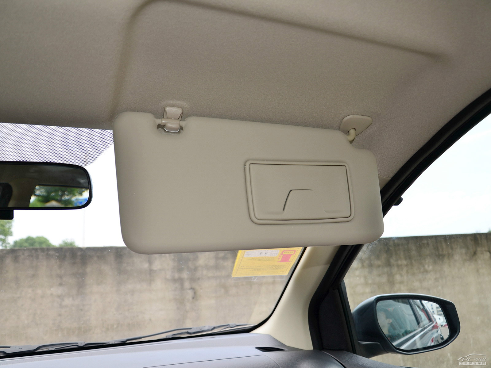 驪威內(nèi)飾高清大圖