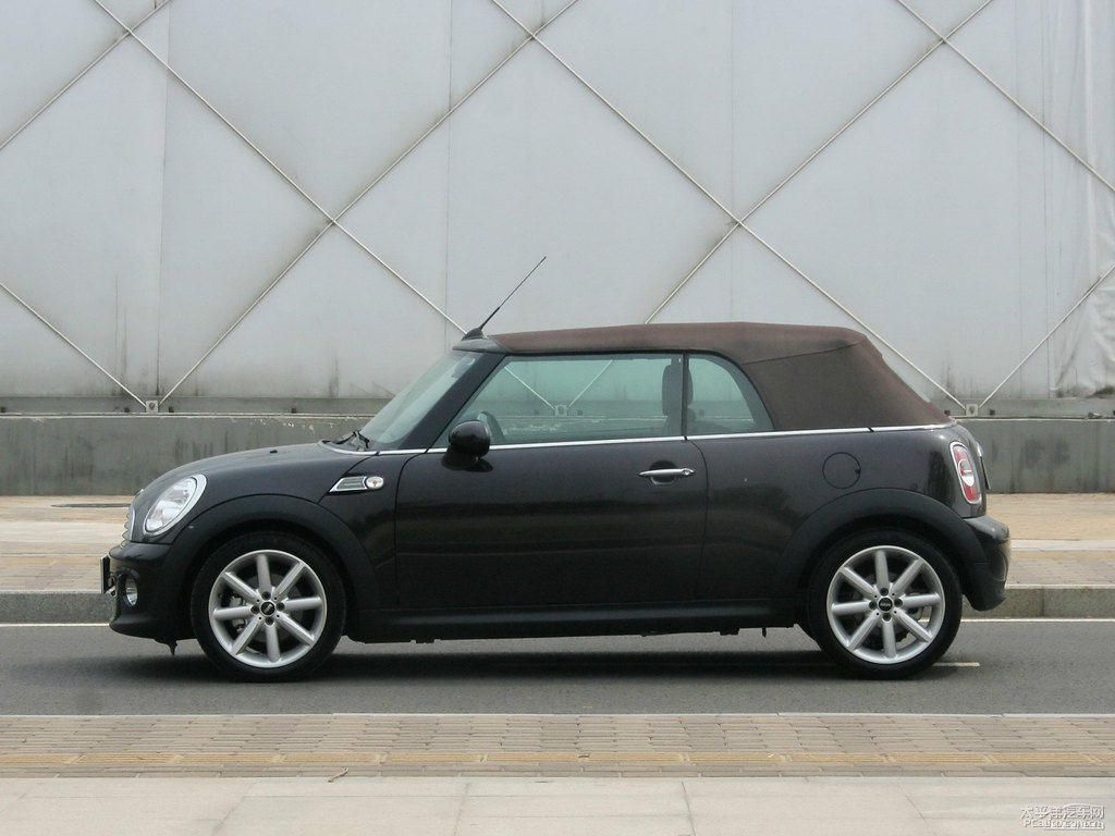 ɿɫMINI CABRIO܇^^DƬ