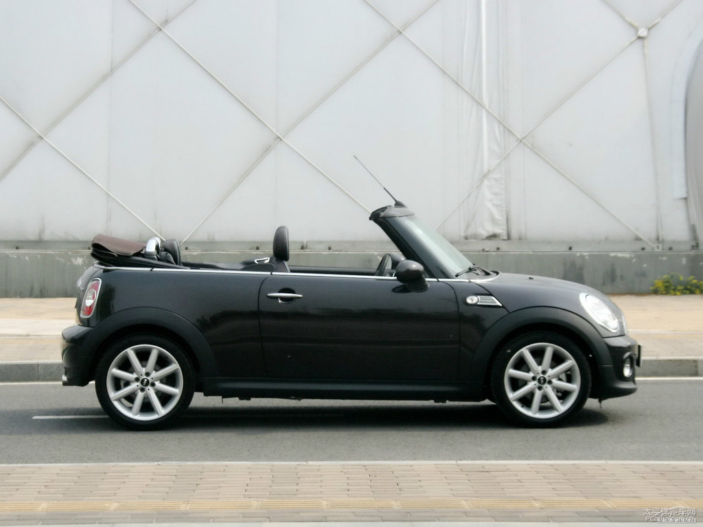 ɿɫMINI CABRIO܇^^DƬ